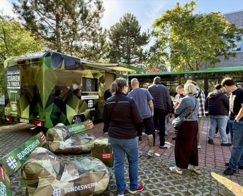 Berufemarkt2026_Bundeswehr Stand der Bundeswehr auf dem 26. Berufemarkt Westbrandenburg